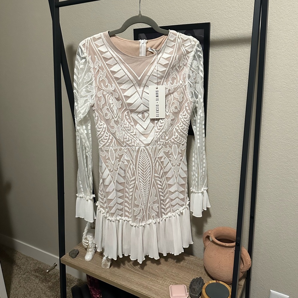 Saints Secrets NWT Ivory Lace Long Sleeve Dress